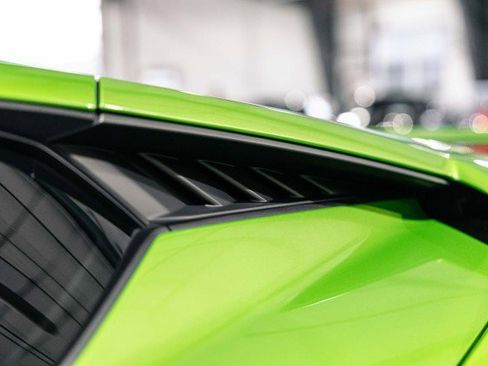 Used 2023 Lamborghini Huracan Tecnica image 37