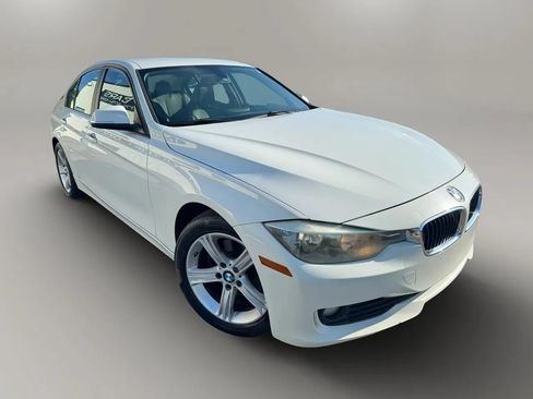 Used 2015 BMW 320i Sedan RWD image 2