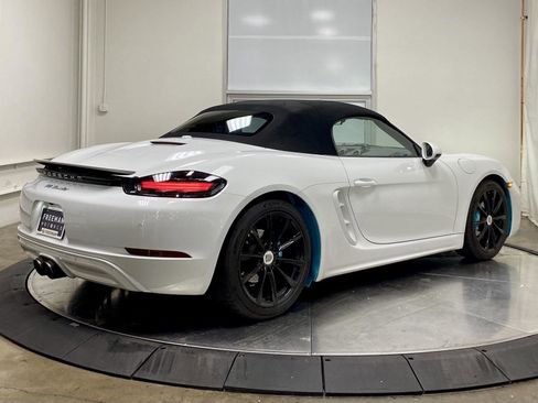 Used 2025 Porsche 718 Boxster w/ Premium Package RWD image 17