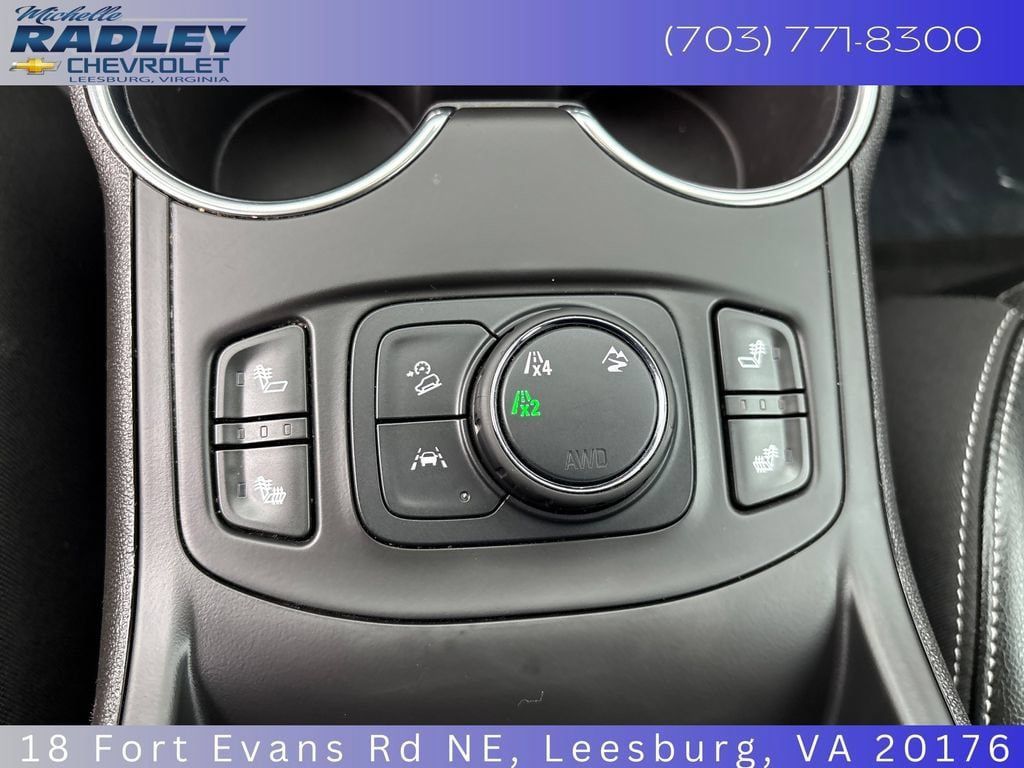 Used 2024 GMC Terrain SLT AWD/4WD image 21