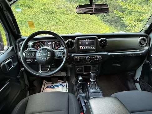 Used 2023 Jeep Wrangler Unlimited Sport AWD/4WD image 10