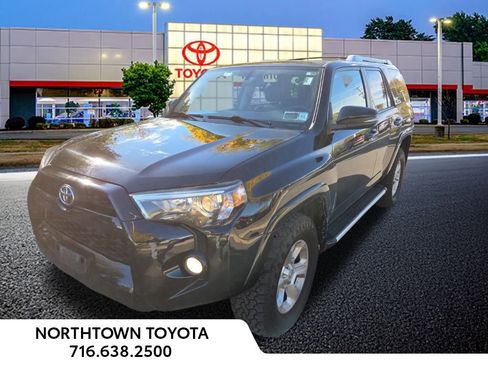 Used 2017 Toyota 4Runner SR5 Premium image 14