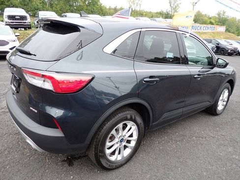 Certified 2022 Ford Escape SE w/ Cold Weather Package image 9