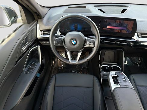 Used 2025 BMW X2 xDrive28i image 16
