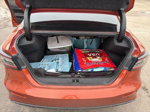 Used 2021 Nissan Maxima SR w/ Sport Mat Group image 8