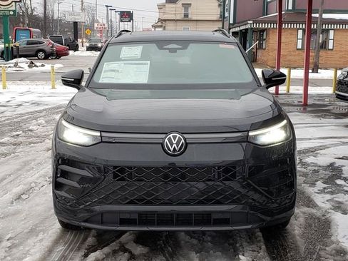 New 2026 Volkswagen Tiguan SE R-Line FWD image 4