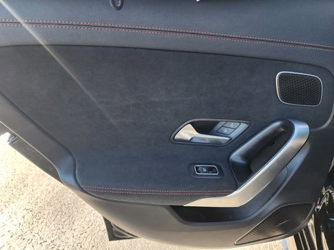 Used 2025 Mercedes-Benz CLA 250 image 16