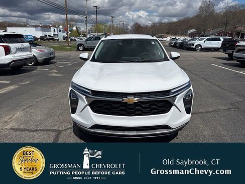 New 2026 Chevrolet Trax LT FWD image 3