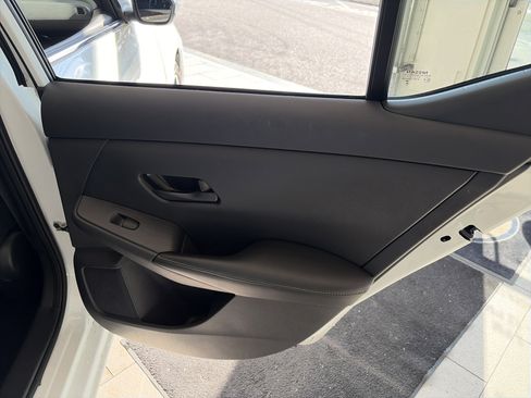 Used 2024 Nissan Sentra SV image 28