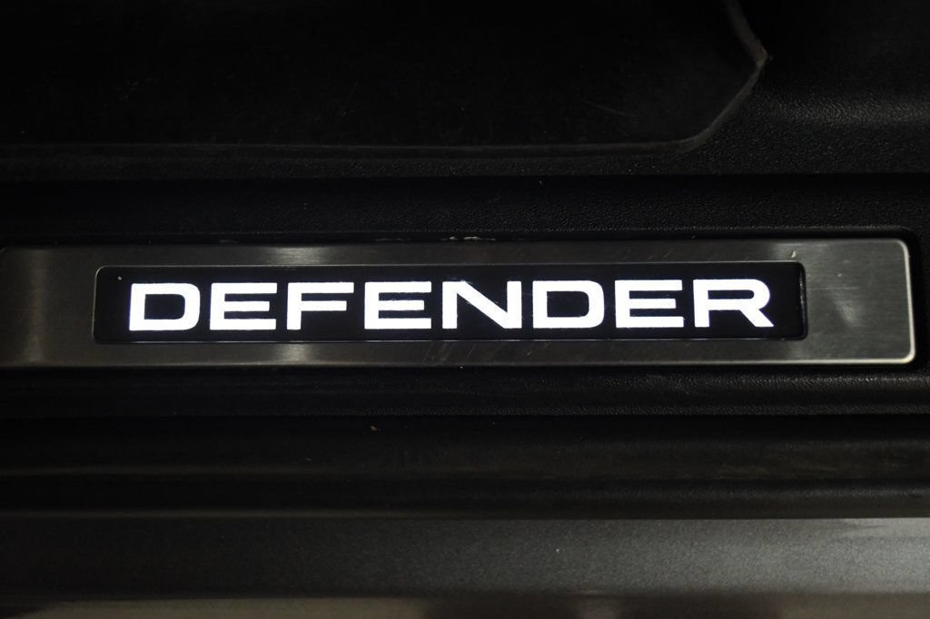 Used 2022 Land Rover Defender 110 X-Dynamic HSE AWD/4WD image 15