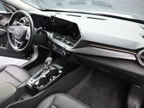 Used 2024 Chevrolet Trax ACTIV w/ Driver Confidence Package image 39