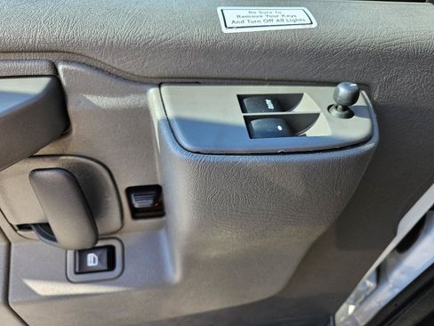 Used 2022 GMC Savana 3500 Extended w/ Power Convenience Package RWD image 43