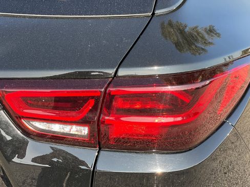 Used 2023 Chevrolet Blazer LT image 34