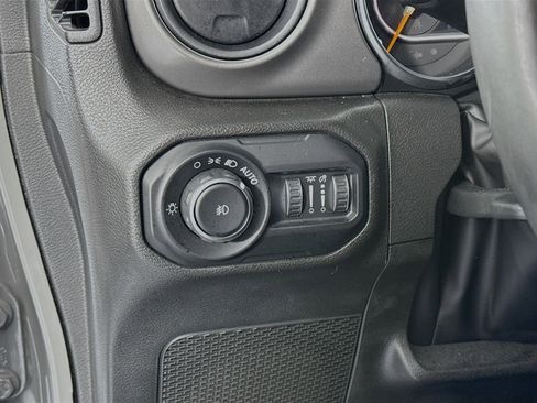 Used 2022 Jeep Wrangler Unlimited Sport image 10