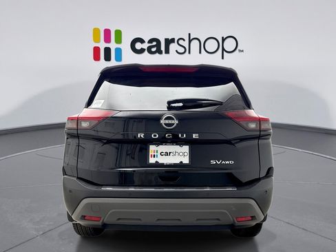 Used 2023 Nissan Rogue SV image 4