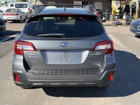 Used 2018 Subaru Outback 2.5i Premium image 7