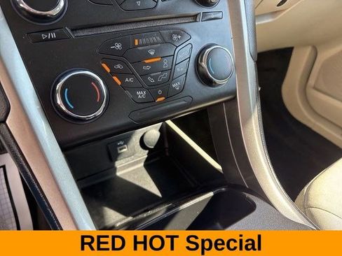 Used 2018 Ford Fusion SE image 23