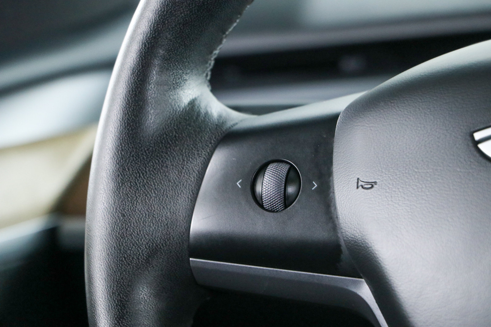 Used 2023 Tesla Model Y AWD image 13