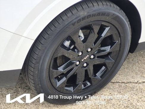 Used 2024 Kia Carnival SX Prestige FWD image 7