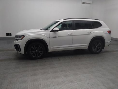 Used 2021 Volkswagen Atlas SE w/ Towing Package FWD image 2