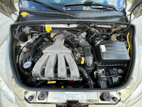 Used 2004 Chrysler PT Cruiser GT image 36