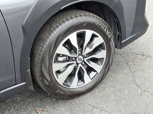 Certified 2025 Subaru Outback Limited AWD/4WD image 10