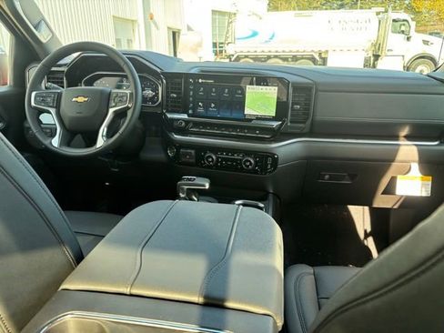 New 2026 Chevrolet Silverado 1500 LT image 17