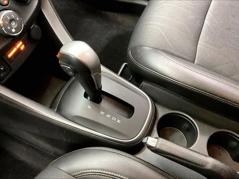 Used 2018 Chevrolet Trax LT w/ LT Convenience Package image 14