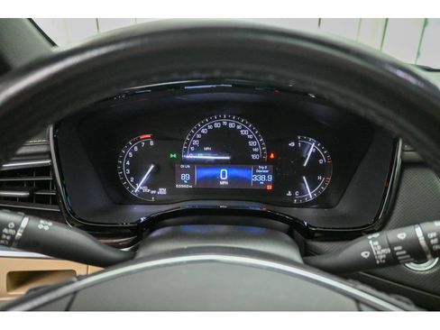 Used 2018 Cadillac XT5 Luxury w/ Driver Awareness Package FWD image 36
