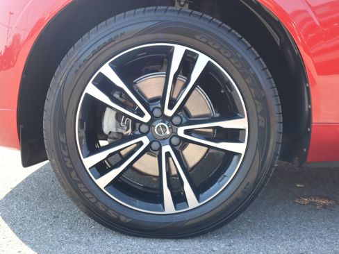 Used 2020 Volvo XC60 T5 Momentum image 11