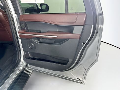 Used 2024 Ford Expedition Max Limited image 33