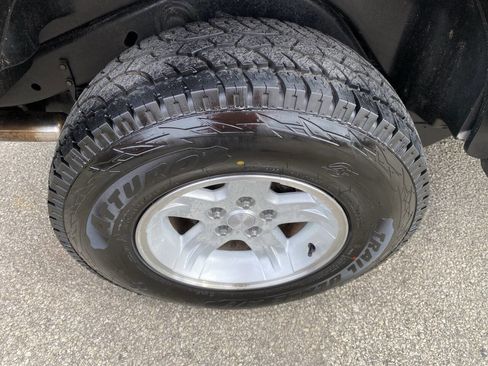 Used 2004 Jeep Wrangler 4WD w/ 30" Tire & Wheel Group image 16