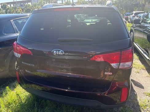 Used 2015 Kia Sorento LX FWD image 8