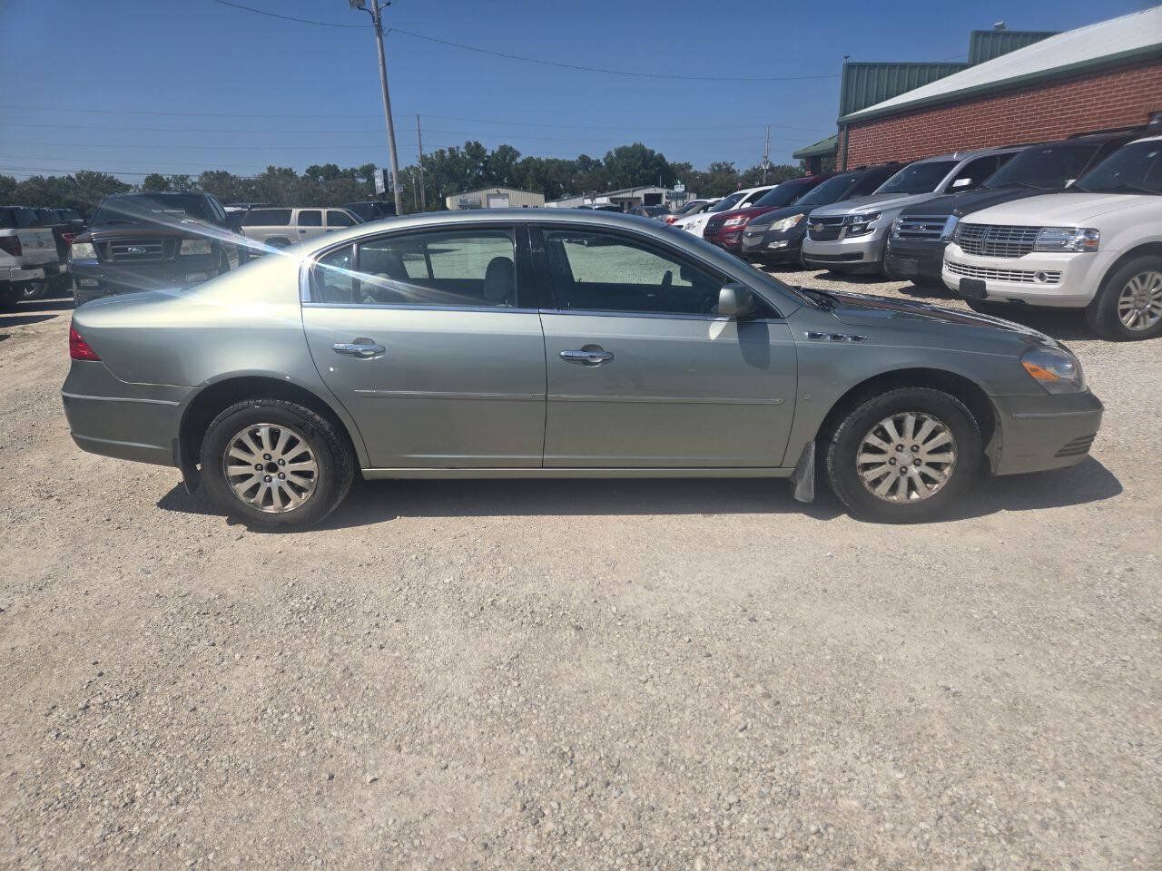 Used 2007 Buick Lucerne CX FWD image 2