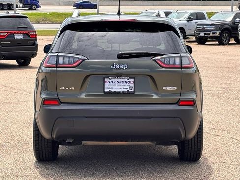 Used 2021 Jeep Cherokee Latitude w/ Mopar Interior Package AWD/4WD image 6