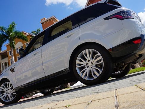 Used 2019 Land Rover Range Rover Sport HSE image 42