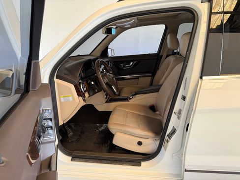 Used 2013 Mercedes-Benz GLK 350 4MATIC image 12