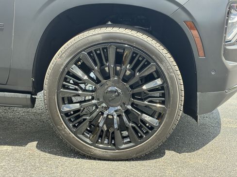 New 2026 Chevrolet Tahoe High Country AWD/4WD image 6