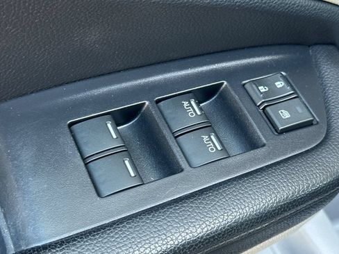 Used 2019 Honda Pilot Touring image 12