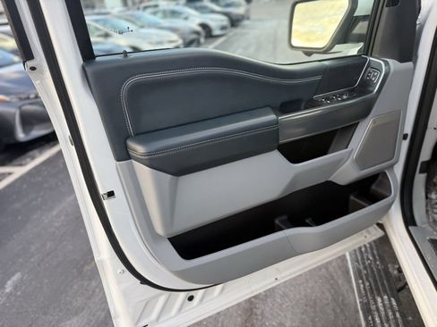 Used 2022 Ford F150 Limited image 14