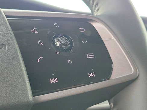 Used 2025 Nissan Murano SV AWD/4WD image 6