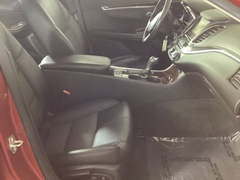 Used 2015 Chevrolet Impala LT w/ Convenience Package image 17