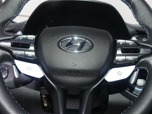 Used 2022 Hyundai Veloster N image 29