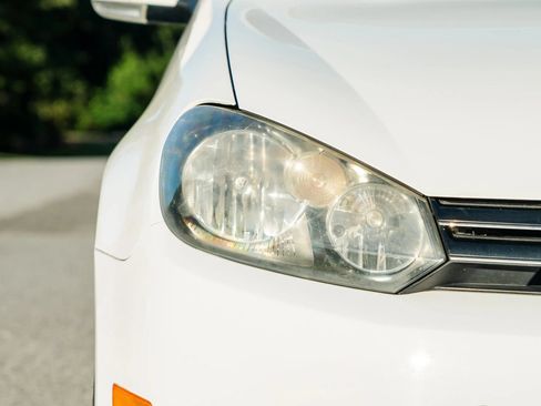 Used 2010 Volkswagen Jetta TDI FWD image 16