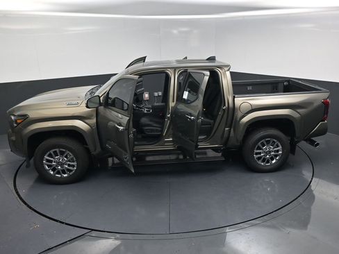 New 2026 Toyota Tacoma Limited AWD/4WD image 25