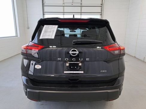 Used 2024 Nissan Rogue S AWD/4WD image 6