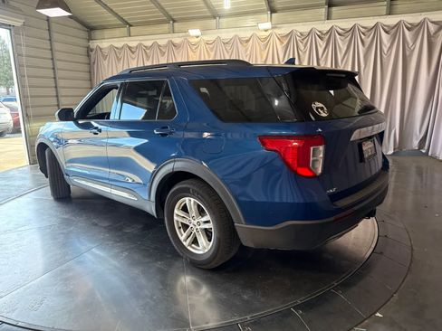 Used 2020 Ford Explorer XLT w/ Equipment Group 202A AWD/4WD image 5