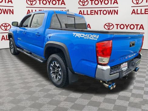 Used 2020 Toyota Tacoma TRD Off-Road AWD/4WD image 6