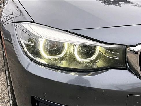 Used 2018 BMW 330i Gran Turismo xDrive image 29