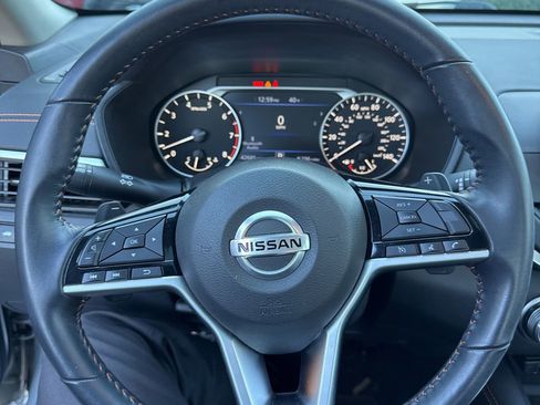 Used 2021 Nissan Altima 2.5 SR w/ SR Premium Package image 7